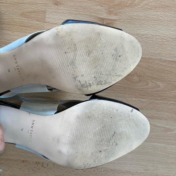 Ann Taylor low heel peep-toe shoes - Picture 3 of 4